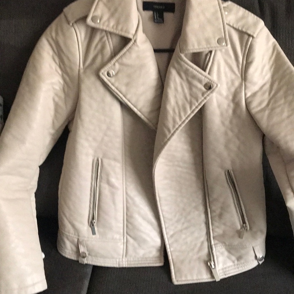 Forever21 size Small tan leather jacket.